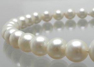 PEARL CELEBRATION: A Conversation with Andre Freeland- The Best Season For Pearls